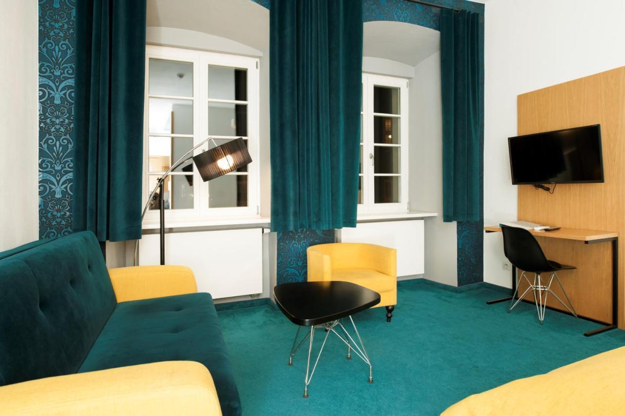 Aparthotel Tcz Wozna Poznań Esterno foto