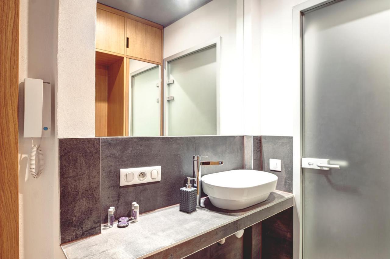 Aparthotel Tcz Wozna Poznań Esterno foto