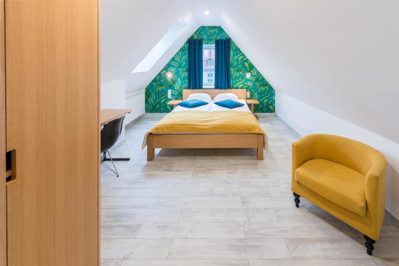 Aparthotel Tcz Wozna Poznań Esterno foto
