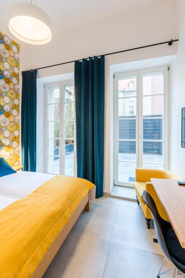 Aparthotel Tcz Wozna Poznań Esterno foto