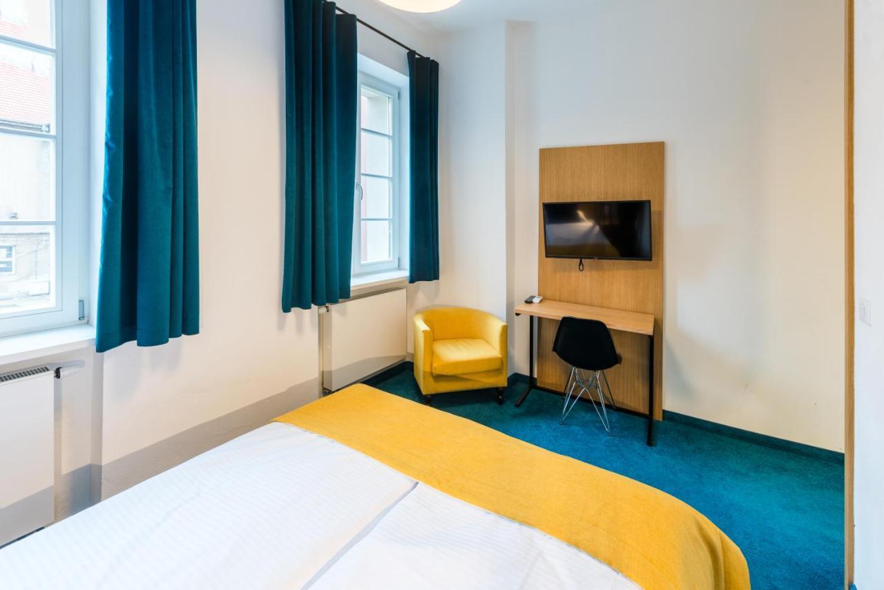 Aparthotel Tcz Wozna Poznań Esterno foto